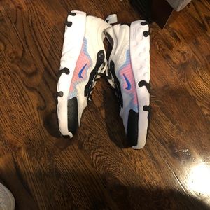 Nike Renew Lucent Sneaker Size 3Y